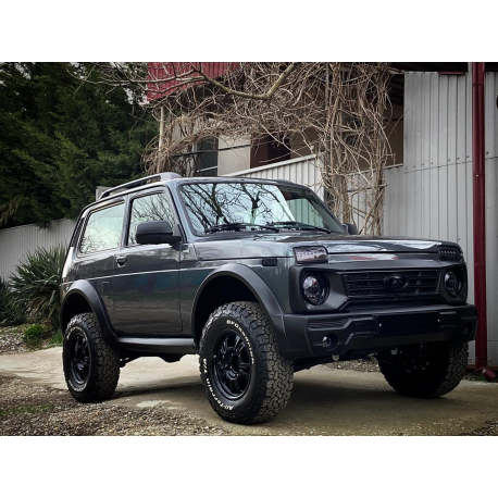 Calandre 4x4 Urban + Logo Noir